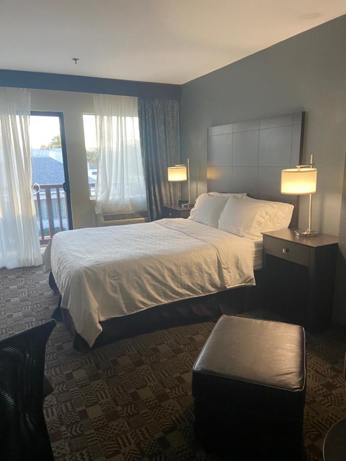 Holiday Inn Express Hotel & Suites Solana Beach-Del Mar By Ihg Exterior foto